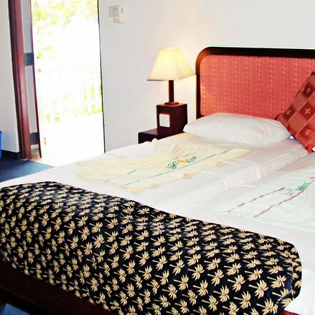 Hotel Araliya Villa Balapitiya Esterno foto